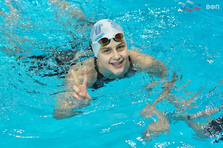 Виктория Машкина – победительница первенства России по плаванию