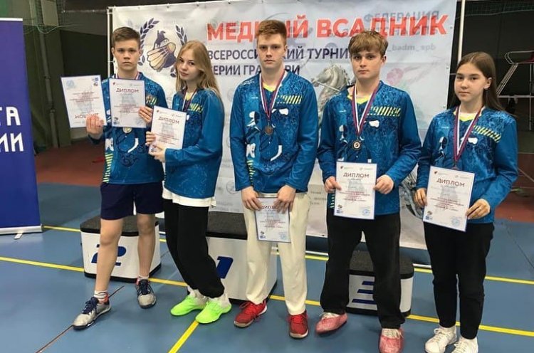 Медали всероссийских соревнований завоевали приморские бадминтонисты