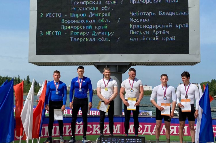 Десять медалей на Кубке России выиграли приморские гребцы