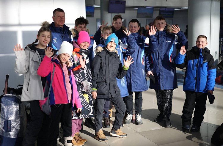 Горнолыжники КСШОР вместе с первой группой туристов отправилась на курорт Масикрён в КНДР