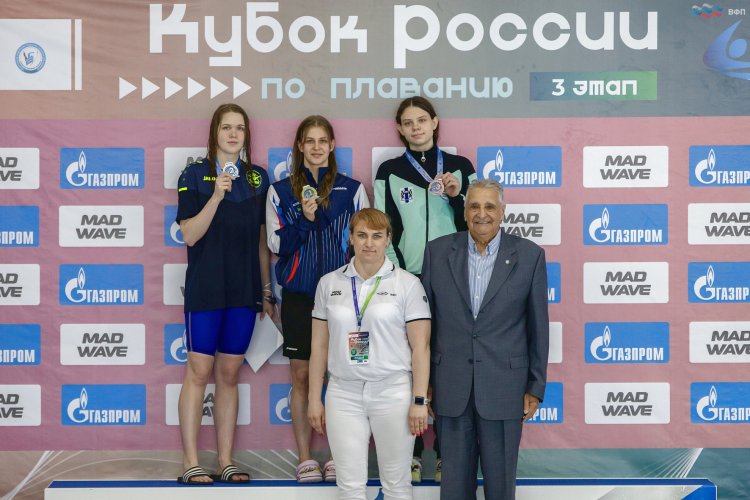 Шесть медалей выиграли пловчихи КСШОР на Кубке России