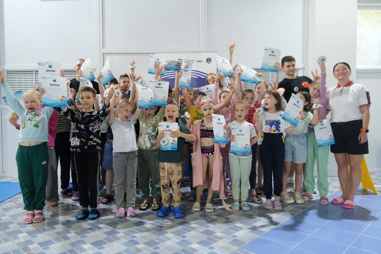 Более 300 детей в Приморье бесплатно научились плавать